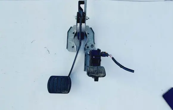 Citroen C4 II Picasso Pedal assembly 