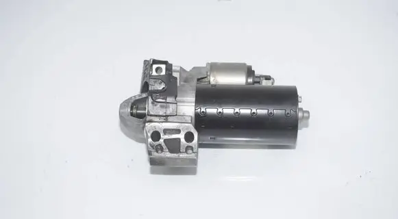 BMW 5 G30 G31 G38 Starter motor 8589891 12418589891 8589892
