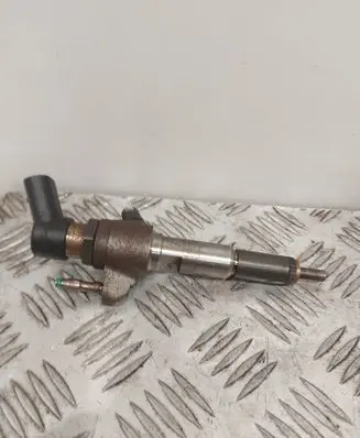 Ford Focus Fuel injector 9674973080 70234V05 69298