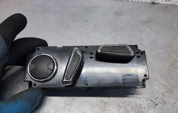 Ford Mondeo MK V Seat control switch DG9T-14B709-AD