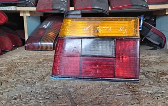 Volkswagen Jetta II Rear/tail lights 165945111