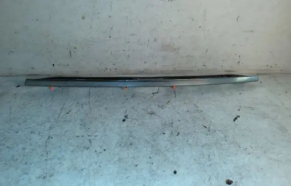 Mercedes-Benz C AMG W204 Trunk door license plate light bar A2047400993