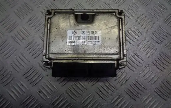 Skoda Fabia Mk2 (5J) Engine control unit/module ECU 045906019BR