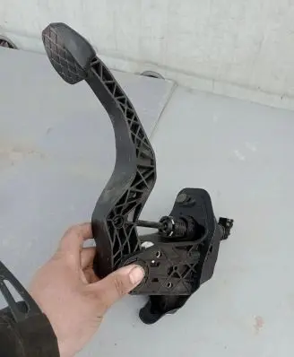 Skoda Kamiq Clutch pedal 2Q1721059