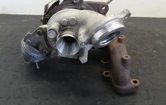 Volkswagen Polo V 6R Turbo 03P253019B