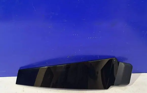 Maserati Ghibli Front door glass trim molding 6700247870