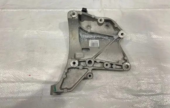 Suzuki SX4 S-Cross Engine mounting bracket 55251326