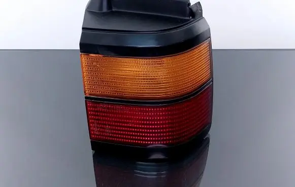 Volkswagen PASSAT B3 Rear/tail lights 86047 333945112 333945257