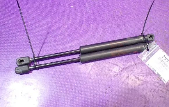 Mitsubishi Lancer VIII Tailgate strut 5925A004