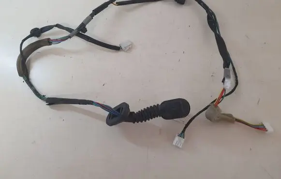 Suzuki Grand Vitara II Rear door wiring loom 3675165J20