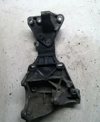 Volvo S80 Generator/alternator bracket 30731516