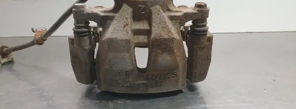 Toyota Prius+ (ZVW40) Front brake caliper