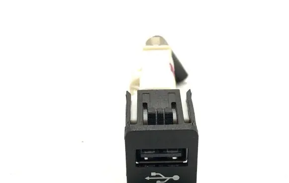 BMW X4 G02 USB socket connector 9229294