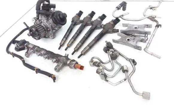 Volkswagen PASSAT B7 Fuel injection system set 03L130755L 0445010526 03L130277J