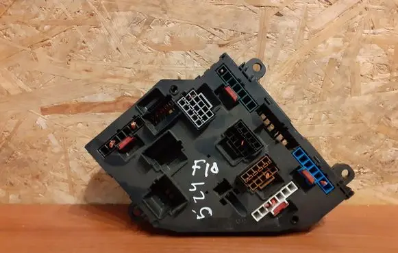 BMW 5 F10 F11 Fuse box set 9264923 9267980