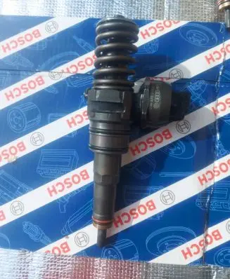 Volkswagen PASSAT B6 Fuel injector 038130073BK