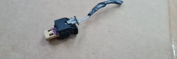Audi A5 Fuel injector wires 4F0973702F