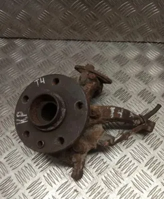Volkswagen Transporter - Caravelle T4 Front wheel hub