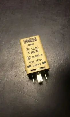 BMW 7 E38 Other relay 8368707