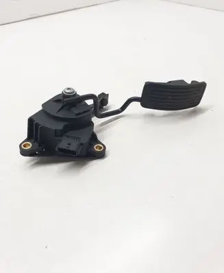 Nissan Qashqai Accelerator throttle pedal 1662C00163