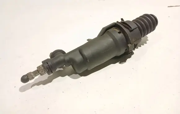 Peugeot 607 Clutch slave cylinder 
