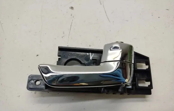 KIA Sportage Front door interior handle 826131F000