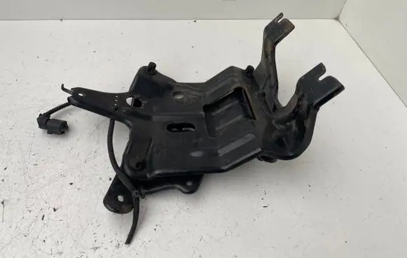 Volkswagen Amarok Other engine bay part 2H0819827