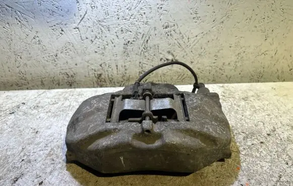 Lexus RX 450H Front brake caliper