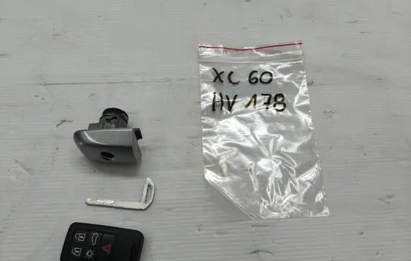 Volvo XC60 Ignition key/card 30659607