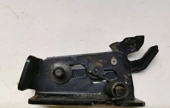 Mercedes-Benz C W205 Convertible roof hinge A2057571900 ZGS001 12056330200