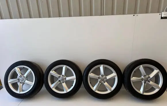 Audi A8 S8 D3 4E R19 alloy rim 4E0601025AB