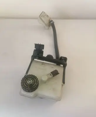 Citroen Xsara Picasso Brake fluid reservoir 0204024818 020402481