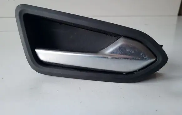 Renault Clio V Front door interior handle 826721378R