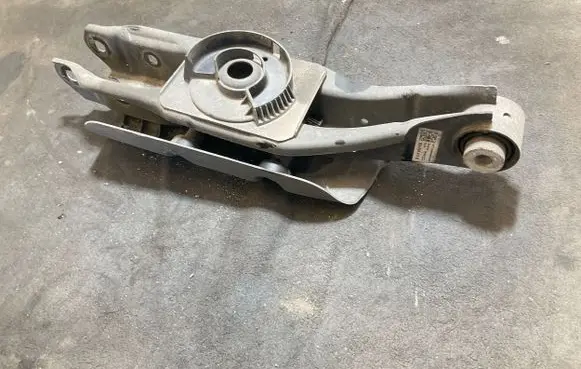 Cupra Born Rear control arm 1EA505311E 877VWA000M