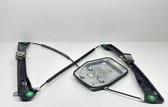 Volkswagen Golf V Front window lifting mechanism without motor 1K5837462B