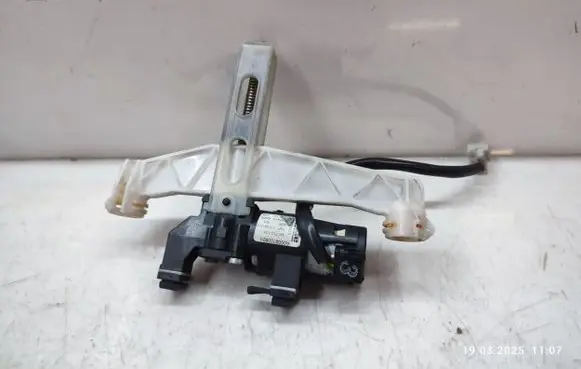 Mercedes-Benz GL X166 Seat adjustment motor A0009700626