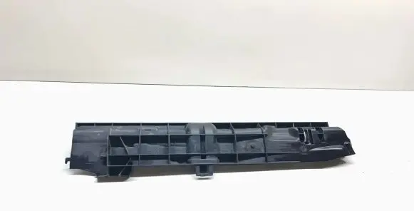 Radiator mount bracket