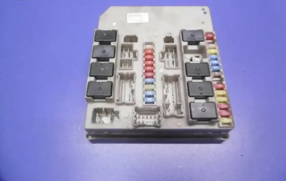 Renault Scenic III - Grand scenic III Fuse box set 674661B 8G100981