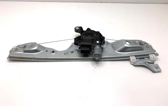 Nissan Qashqai J12 Front door window regulator with motor 807006UA1B