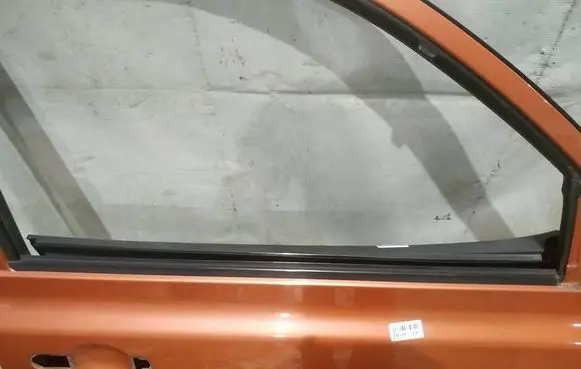 Nissan Micra Front door glass trim molding
