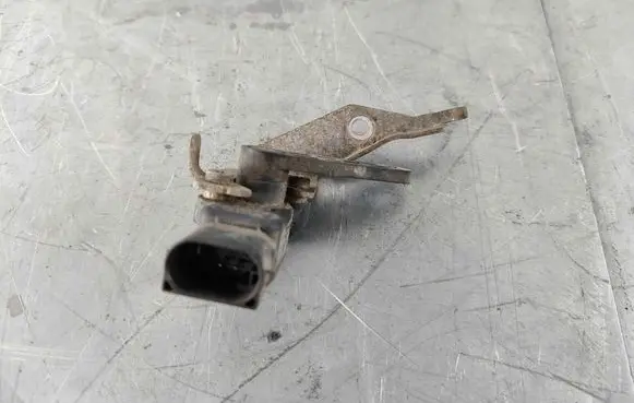 Volvo XC60 Rear air suspension level height sensor 32246988 31681288 32381798