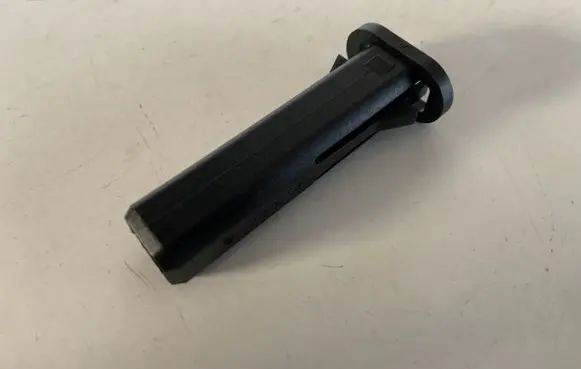 Audi A4 S4 B9 Radiator mount bracket 4M0121095