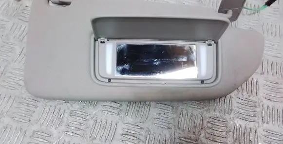 Volvo V70 Sun visor