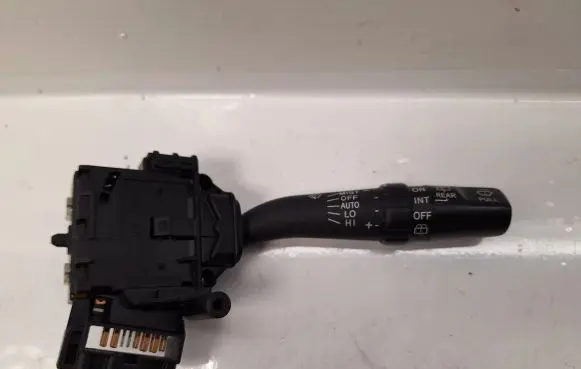 Toyota Avensis T250 Wiper control stalk 8465205170 173821