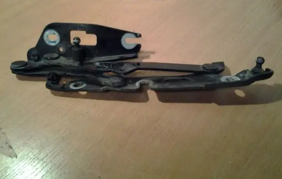 Audi A6 S6 C6 4F Tailgate/trunk/boot hinge 4F5827302