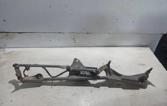 Mercedes-Benz C W203 Front wiper linkage and motor 404518