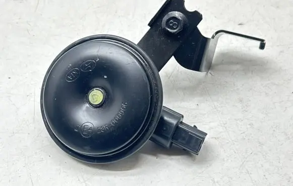 Hyundai Tucson IV NX4 Horn signal 96630-AO000 28R006005