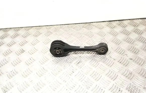 Engine mount bracket