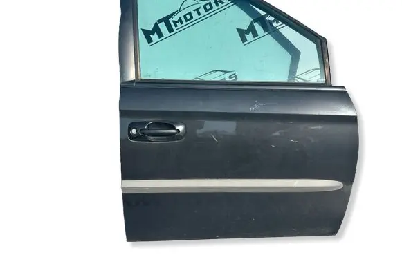 Chrysler Voyager Front door 
