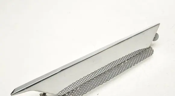 Aston Martin Vantage III Front arch trim LEWY